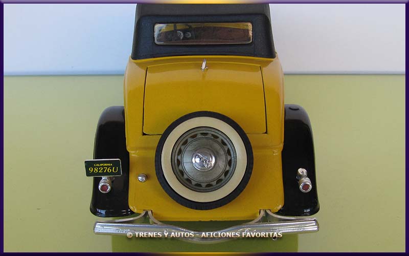 Ford V8 Roadster - Solido 1/18