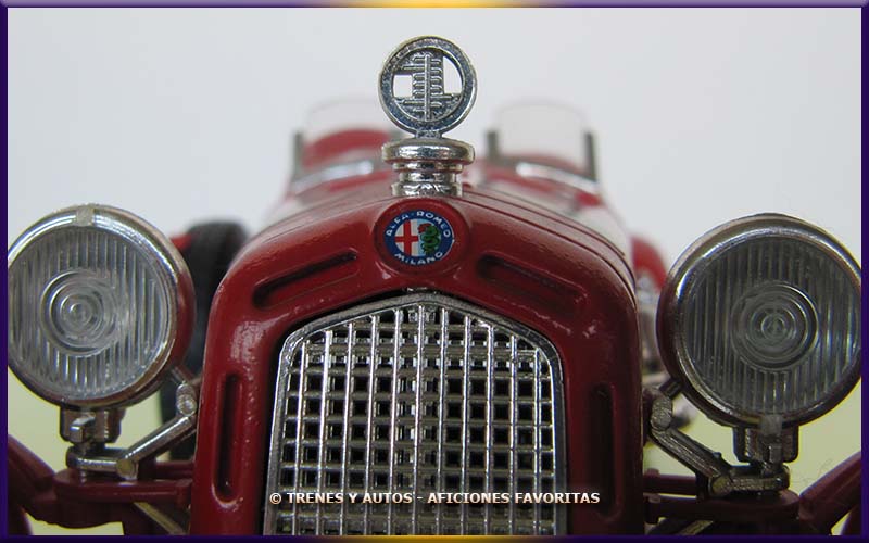 Alfa Romeo 8C 2300 Monza - Bburago 1/18