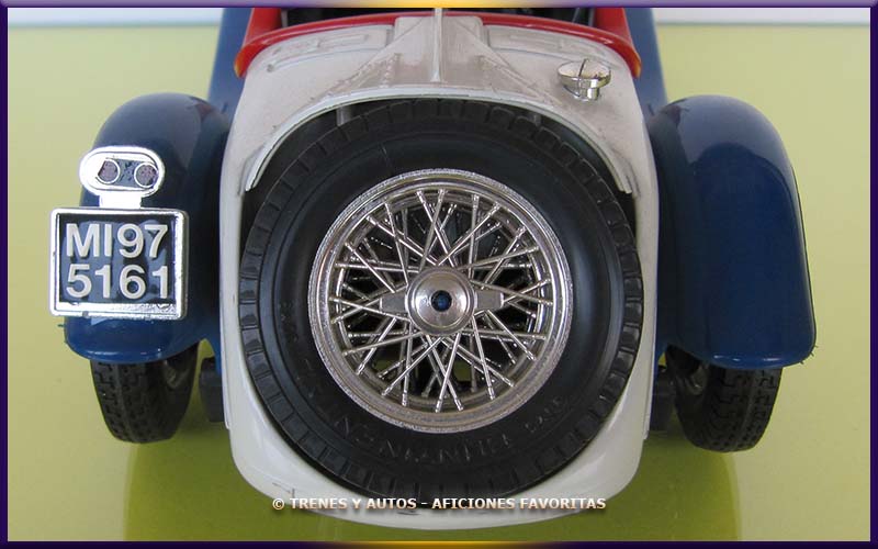 Alfa Romeo 2300 Spider - Bburago 1/18