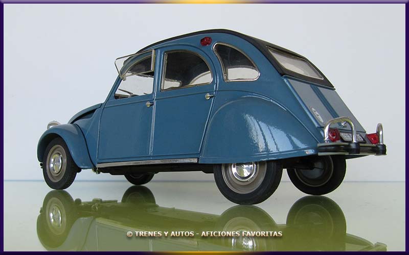 Citroën 2 CV - Solido 1/18