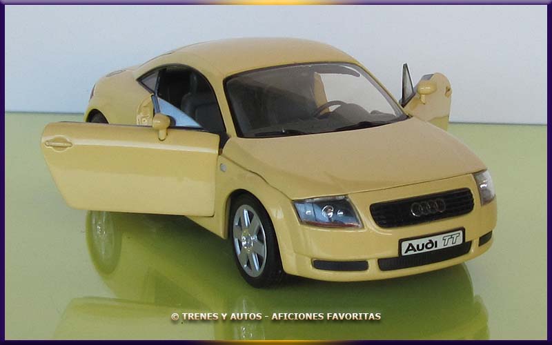 Audi TT Coupé Quattro - Revell 1/18