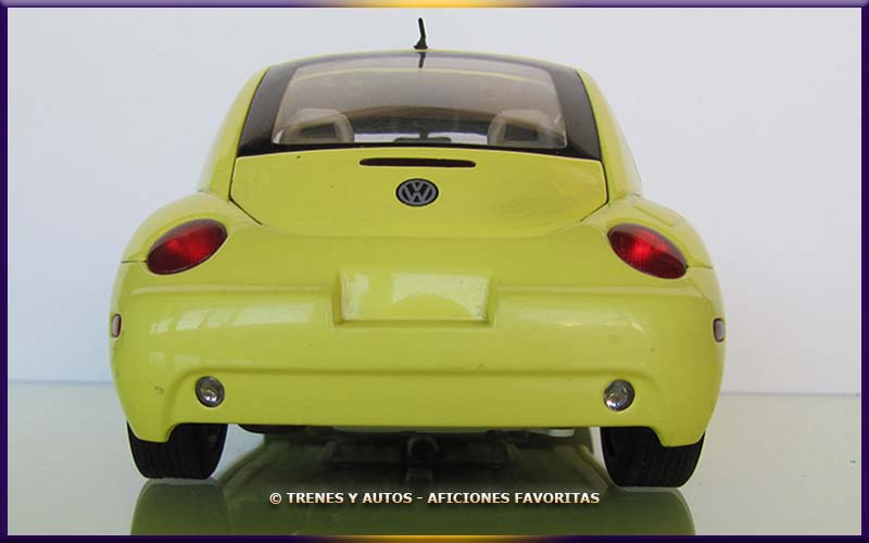 Volkswagen New Beetle - gate 1/18