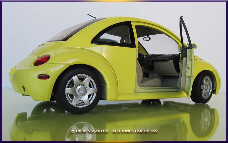 Volkswagen New Beetle - gate 1/18