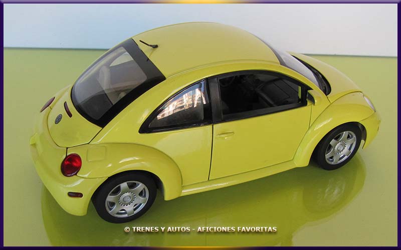 Volkswagen New Beetle - gate 1/18