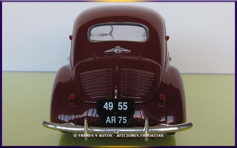 Renault 4 CV - Solido 1/17