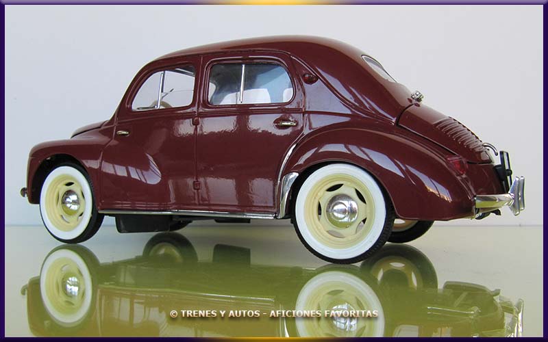 Renault 4 CV - Solido 1/17