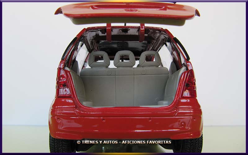 Mercedes Benz A Class 140 - Maisto 1/18