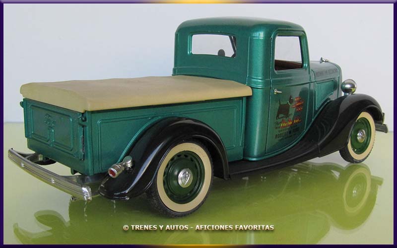 Ford V8 Pick Up - Solido 1/19