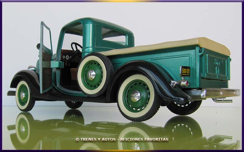 Ford V8 Pick Up - Solido 1/19