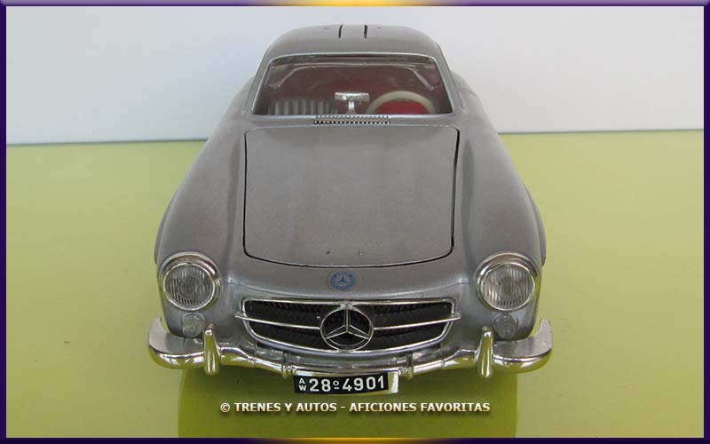 Mercedes Benz 300 SL - Bburago 1/18
