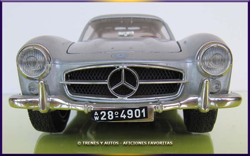 Mercedes Benz 300 SL - Bburago 1/18