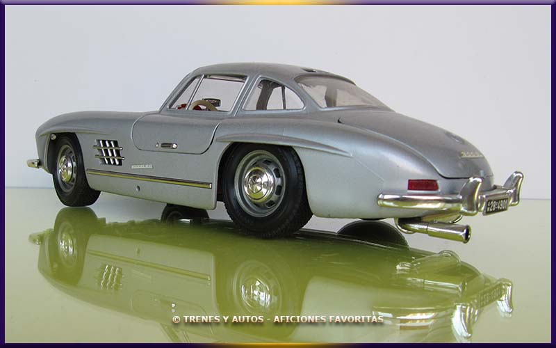 Mercedes Benz 300 SL - Bburago 1/18