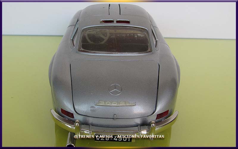 Mercedes Benz 300 SL - Bburago 1/18