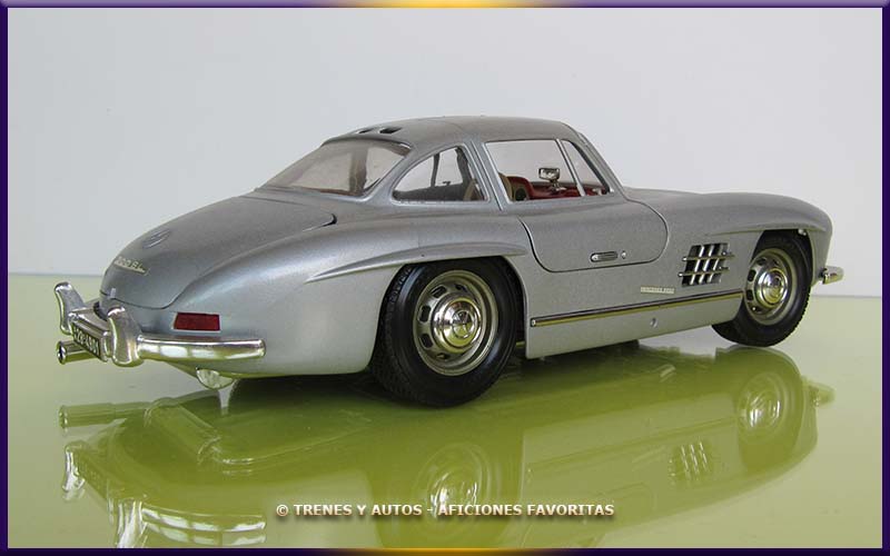 Mercedes Benz 300 SL - Bburago 1/18
