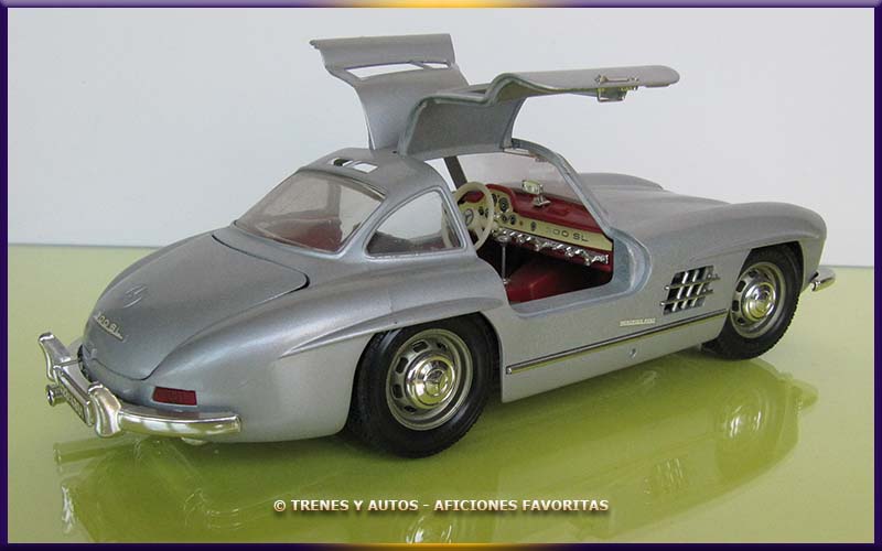 Mercedes Benz 300 SL - Bburago 1/18