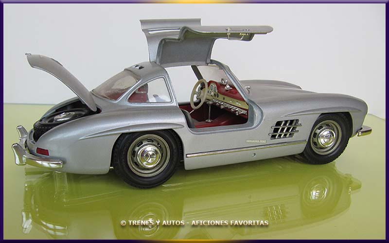 Mercedes Benz 300 SL - Bburago 1/18