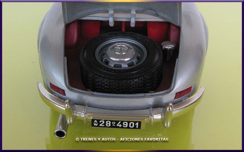 Mercedes Benz 300 SL - Bburago 1/18