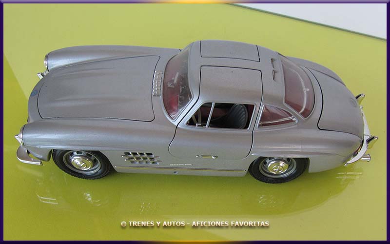 Mercedes Benz 300 SL - Bburago 1/18