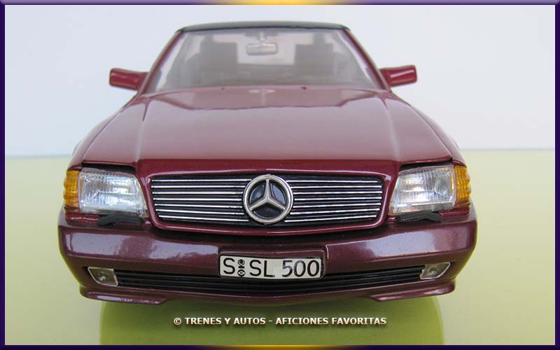 Mercedes Benz 500 SL - Revell 1/18