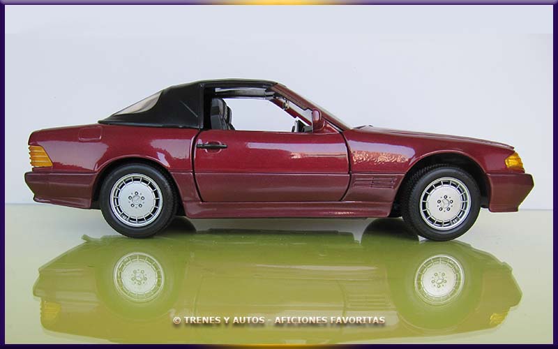 Mercedes Benz 500 SL - Revell 1/18
