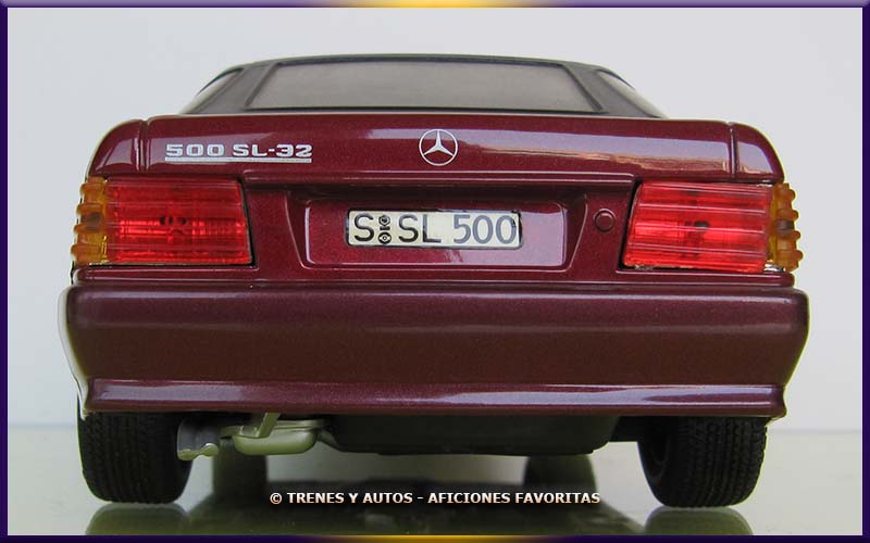 Mercedes Benz 500 SL - Revell 1/18