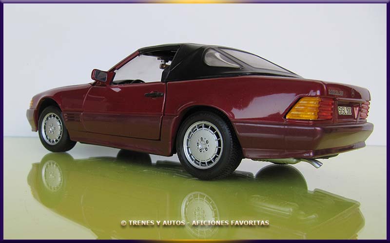Mercedes Benz 500 SL - Revell 1/18