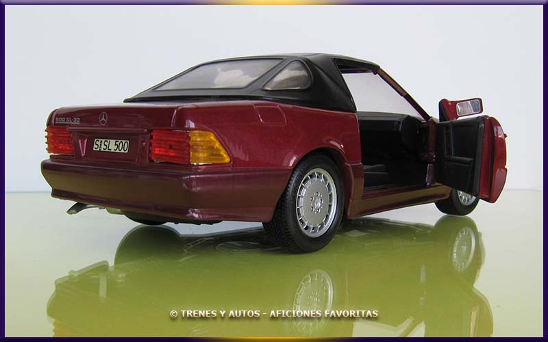 Mercedes Benz 500 SL - Revell 1/18