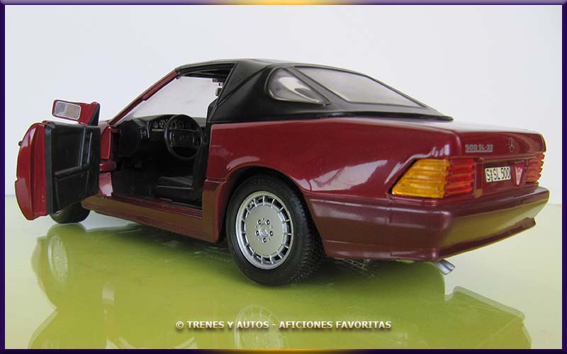 Mercedes Benz 500 SL - Revell 1/18