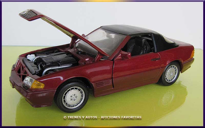 Mercedes Benz 500 SL - Revell 1/18