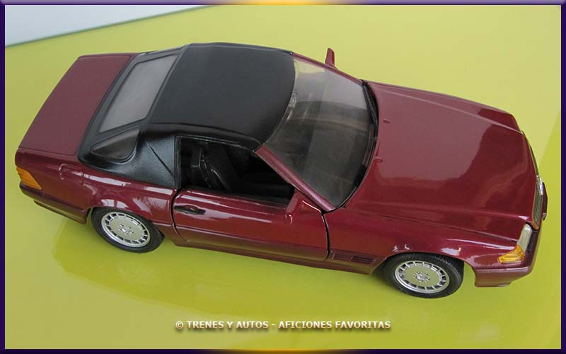 Mercedes Benz 500 SL - Revell 1/18