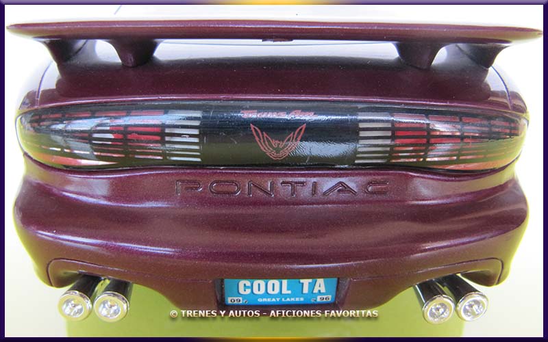 Pontiac Firebird - ERTL 1/18