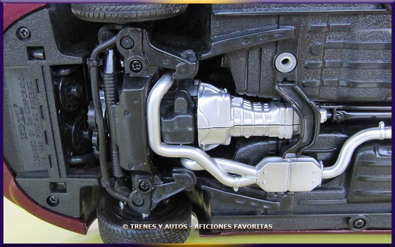 Pontiac Firebird - ERTL 1/18