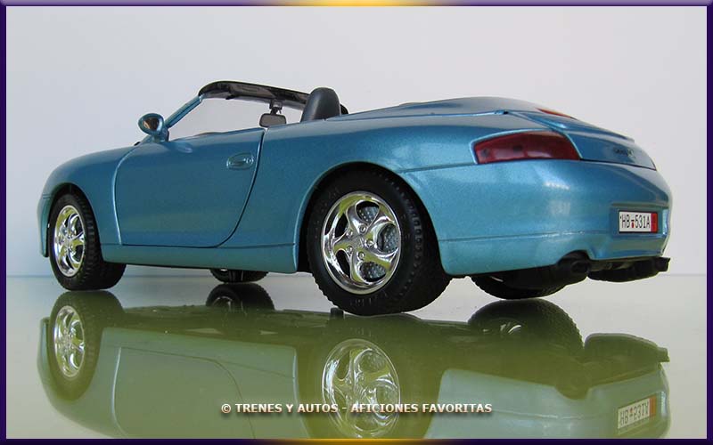 Porsche 911 Carrera Cabrio - Solido 1/18