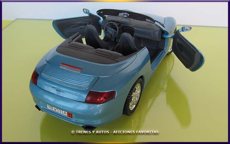 Porsche 911 Carrera Cabrio - Solido 1/18