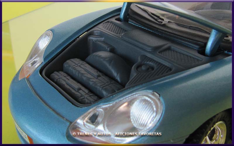 Porsche 911 Carrera Cabrio - Solido 1/18