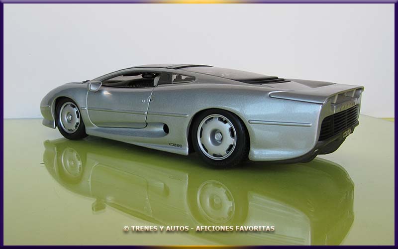 Jaguar XJ 220 - Maisto 1/18