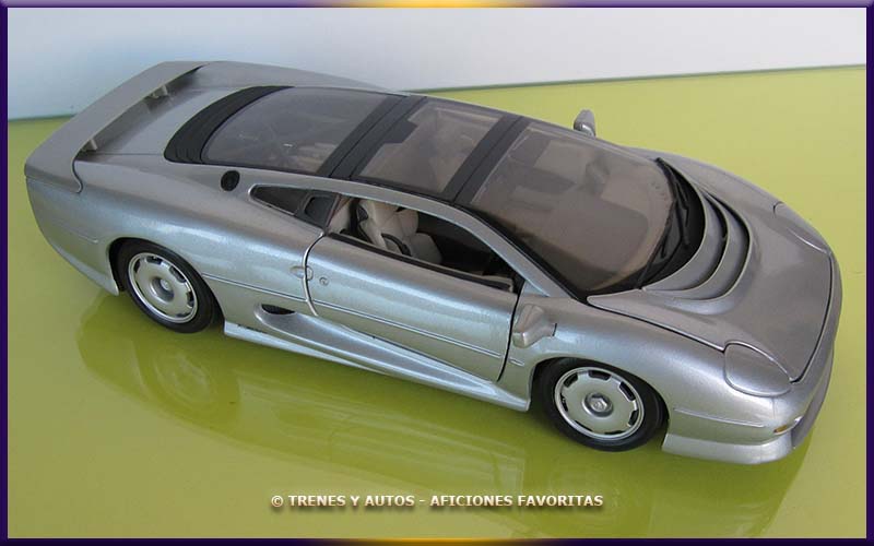 Jaguar XJ 220 - Maisto 1/18