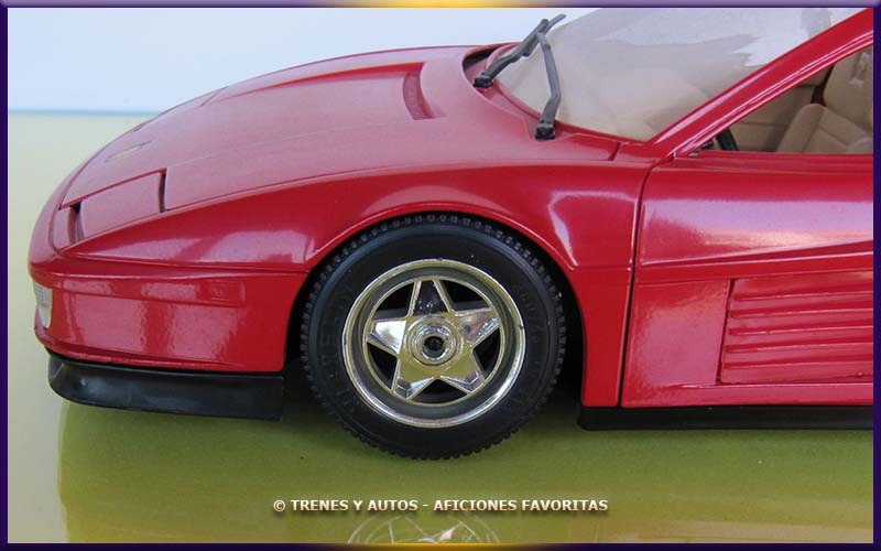 Ferrari Testarossa - Bburago 1/18