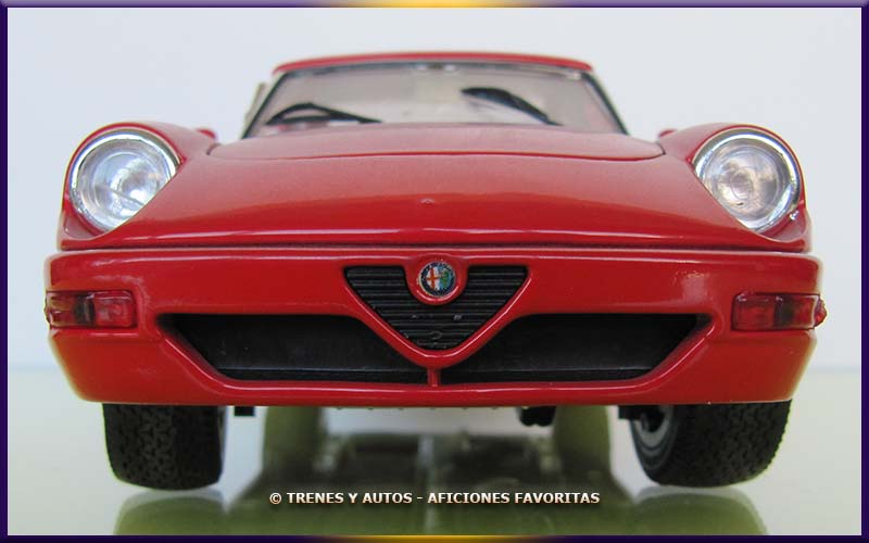 Alfa Romeo Spider - Jouef Evolution 1/18