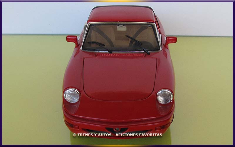 Alfa Romeo Spider - Jouef Evolution 1/18