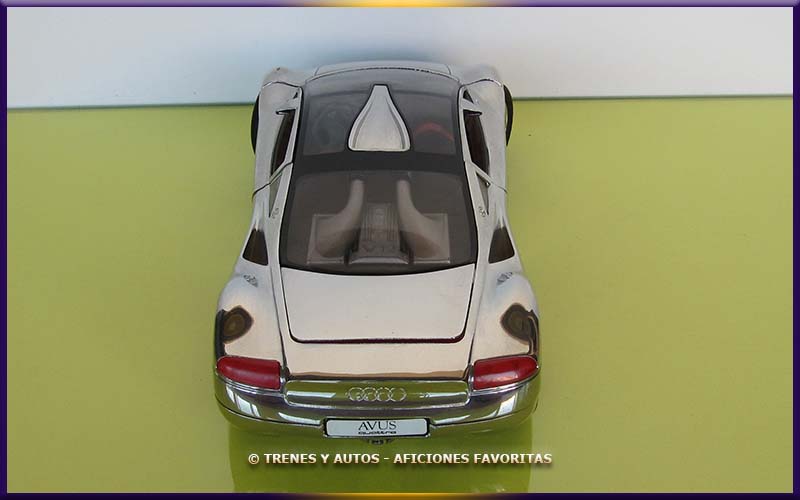 Audi Avus Quattro - Revell 1/18