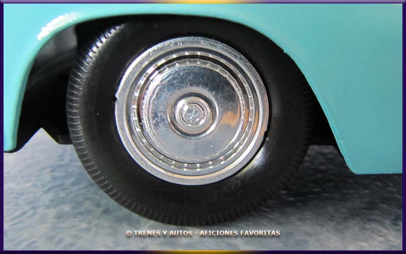 Imagen Ford Thunderbird Convertible 1/24