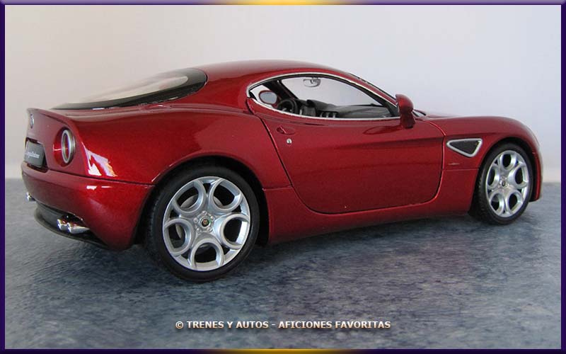 Imagen Alfa Romeo 8C Competizione 1/24