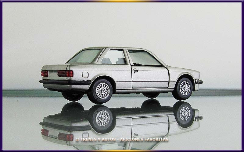 BMW 325i (E30)