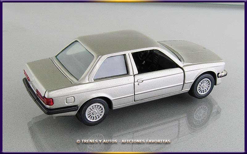 BMW 325i (E30)