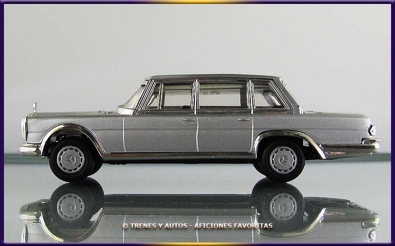 Mercedes Benz 600 Limousine (W100)