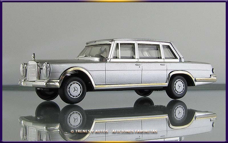 Mercedes Benz 600 Limousine (W100)