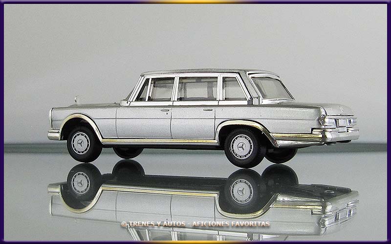 Mercedes Benz 600 Limousine (W100)