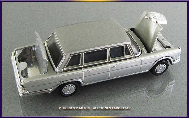 Mercedes Benz 600 Limousine (W100)
