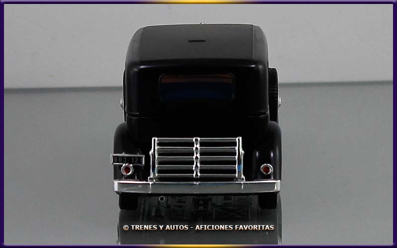 Cadillac V16 LWB Imperial Sedán